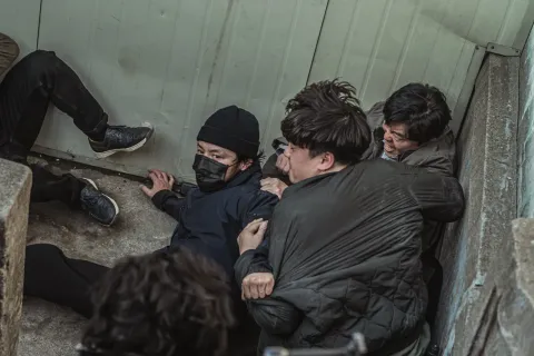 На линии — кадр 11