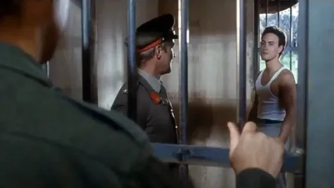 Операция Лазер — кадр 8