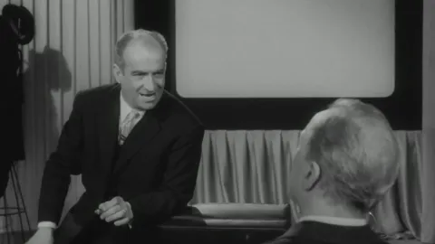 Цепная реакция — кадр 7