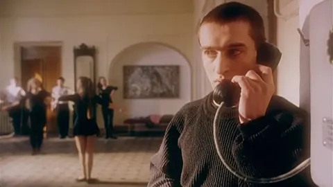 Женская собственность — кадр 1