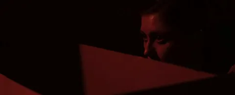 Травите её, убейте её! — кадр 9