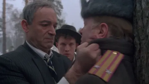 Анкор, еще анкор! — кадр 2