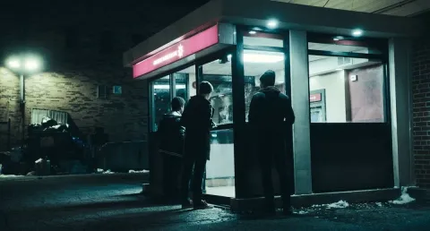 Ужин — кадр 12