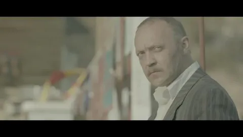 В Кейптаунском порту… — кадр 3