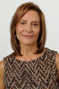 Лаура Гиош