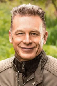 Крис Пакэм