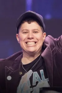 Али Эйснер