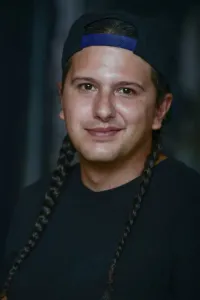 Дилан Кук