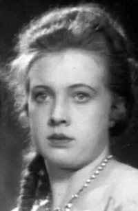 Нина Латонина